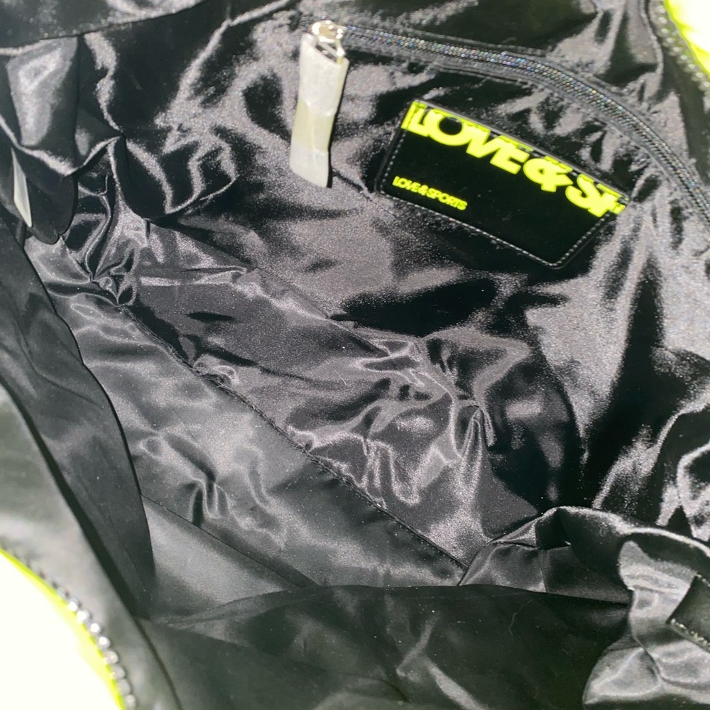 Vibrant Neon Green Quilted Tote Bag - Picture 4 of 5